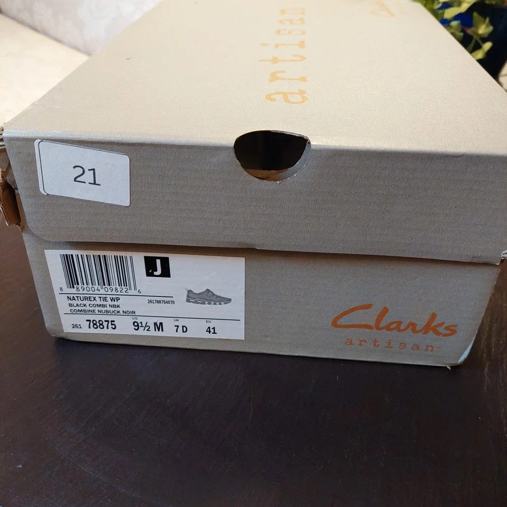 Clarks Originals Women's NatureX Tie WP Combi Nubuck Black Size 9.5M $145 NEW!